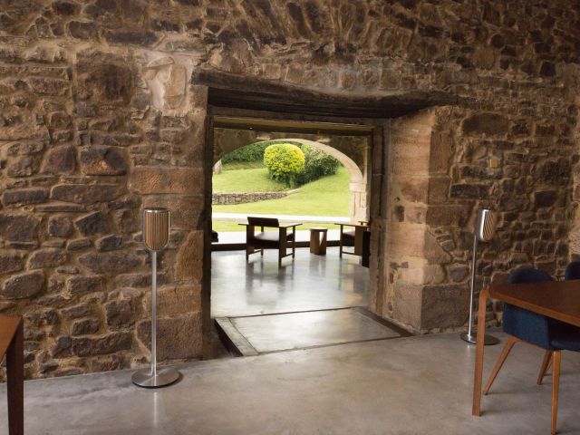 Restaurante Txispa Bang Olufsen 15 WAW Proyectos